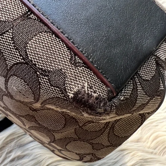 Coach shoulder bag - Picture 10 of 16